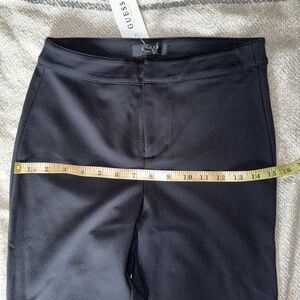 Guess skinny pants. Size Small. Spandex